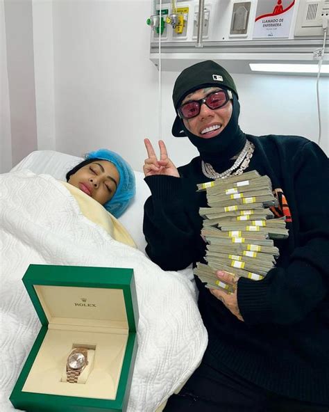 foto yailin y tekashi|Tekashi 6ix9ine termina con Yailin y sube fotos con。